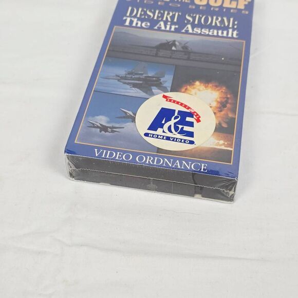 War in the Gulf: Desert Storm – The Air Assault (VHS, 1991 A&E Home Video) - Picture 2 of 3